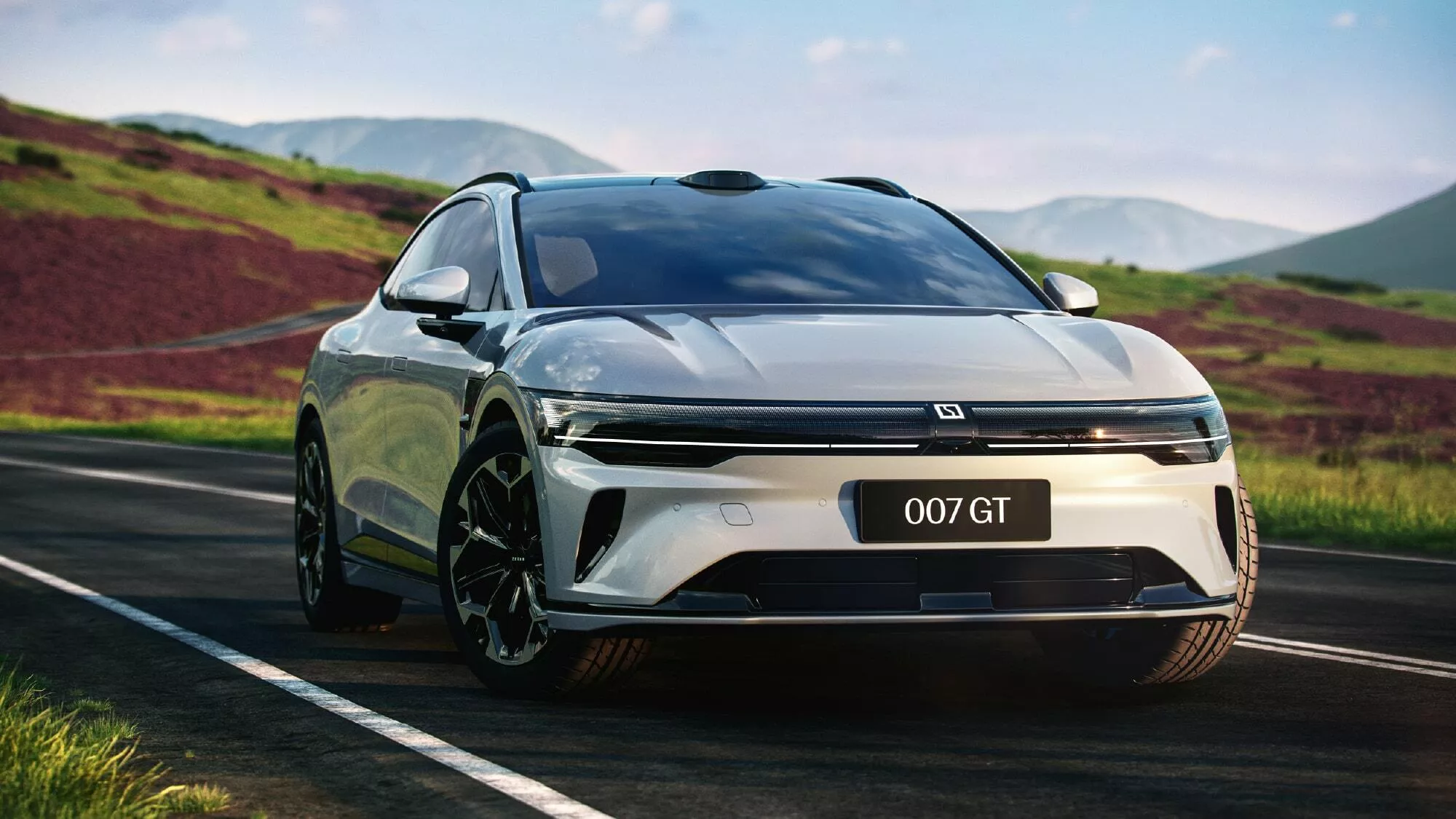 زيكر 007 GT موديل 2025 هي واجن كهربائية فاخرة عالية الأداء بقوة تصل إلى 637 حصان