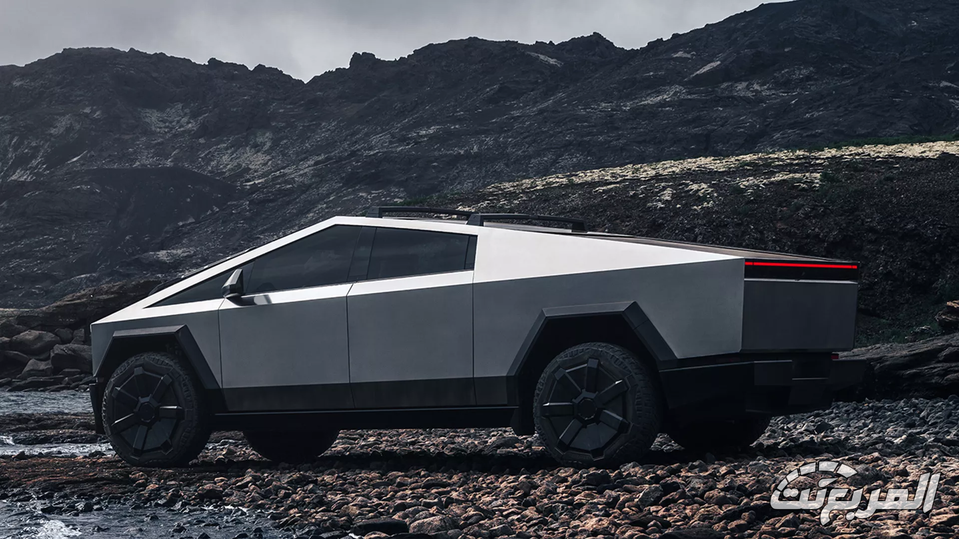 تيسلا تعلن عن أول انخفاض سنوي لمبيعاتها في تاريخ الشركة تيسلا تعلن عن أول انخفاض سنوي لمبيعاتها في تاريخ الشركة 1