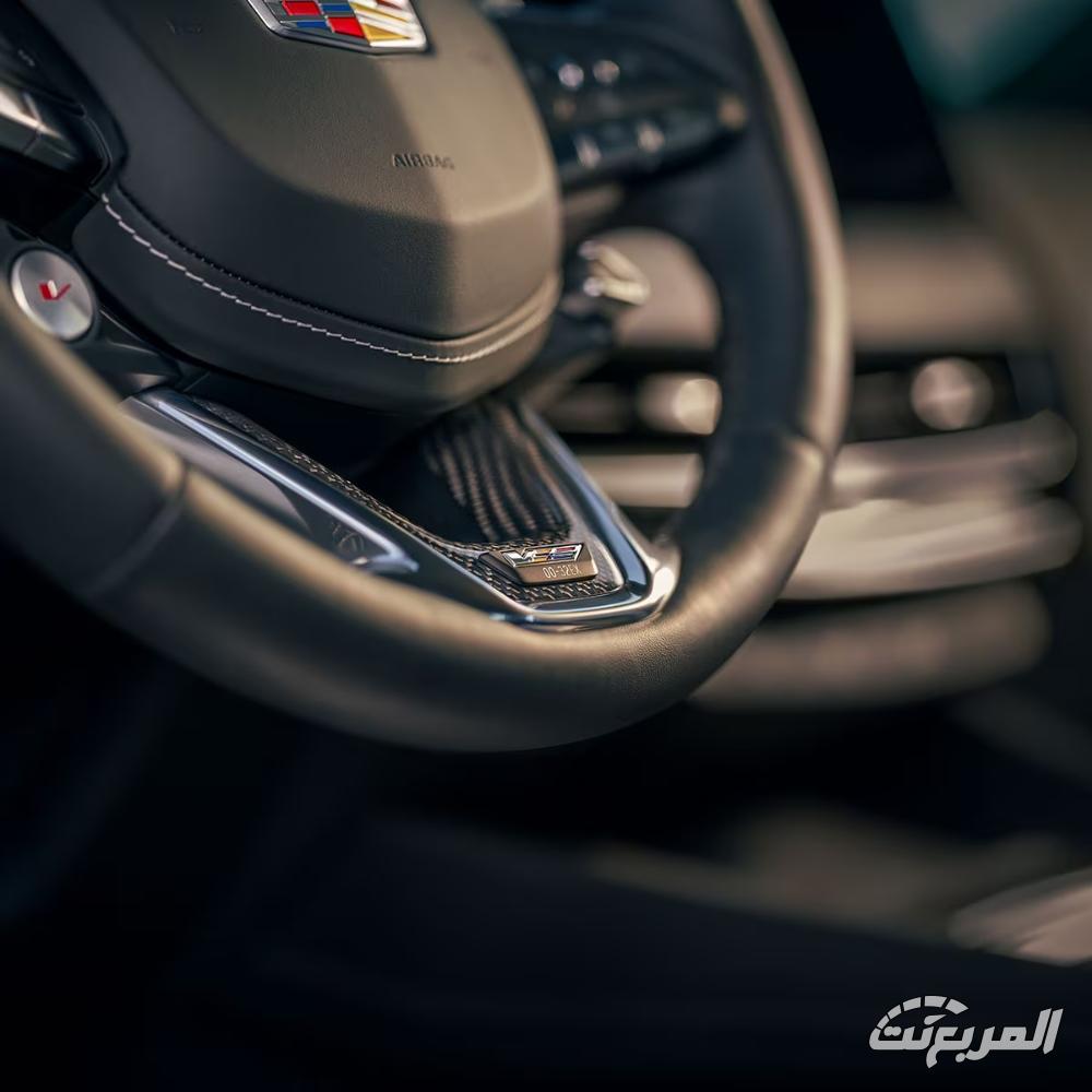 كاديلاك-ct5-v-المربع-نت-10