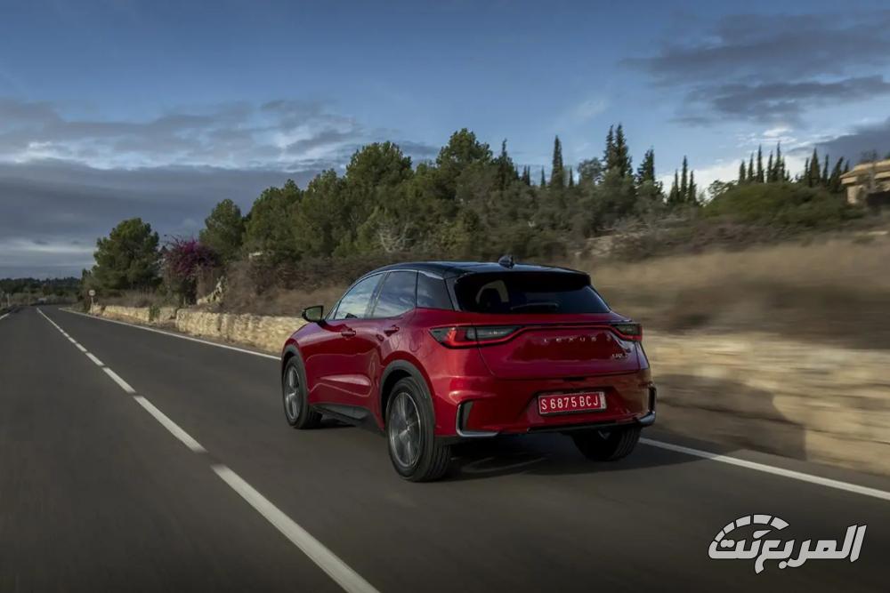 لكزس-lbx-المربع-نت-44