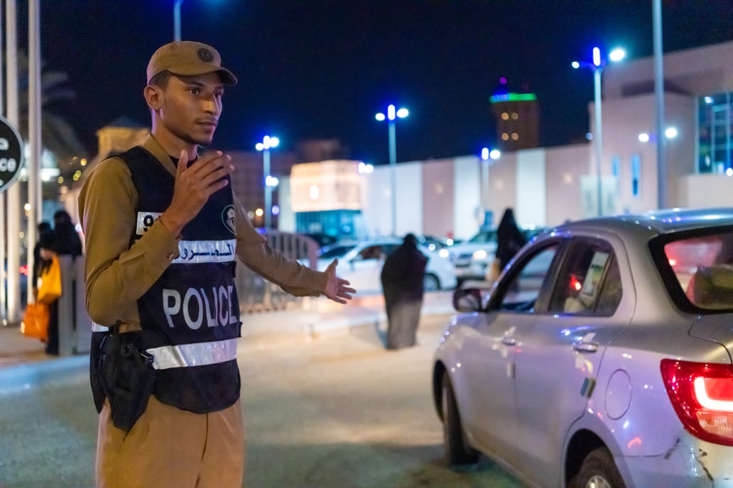 غرامة 300 ريال مخالفة قيادة المركبة برخصة سير منتهية