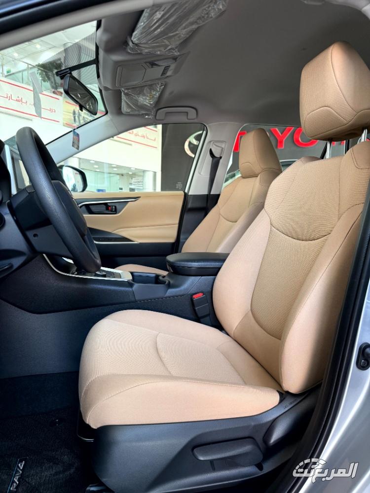 مقارنة فئات تويوتا كامري 2025 في السعودية مع الأسعار.. أيهم يناسبك؟ (صور وفيديو) مقارنة فئات تويوتا كامري 2025 في السعودية مع الأسعار.. أيهم يناسبك؟ (صور وفيديو) 11