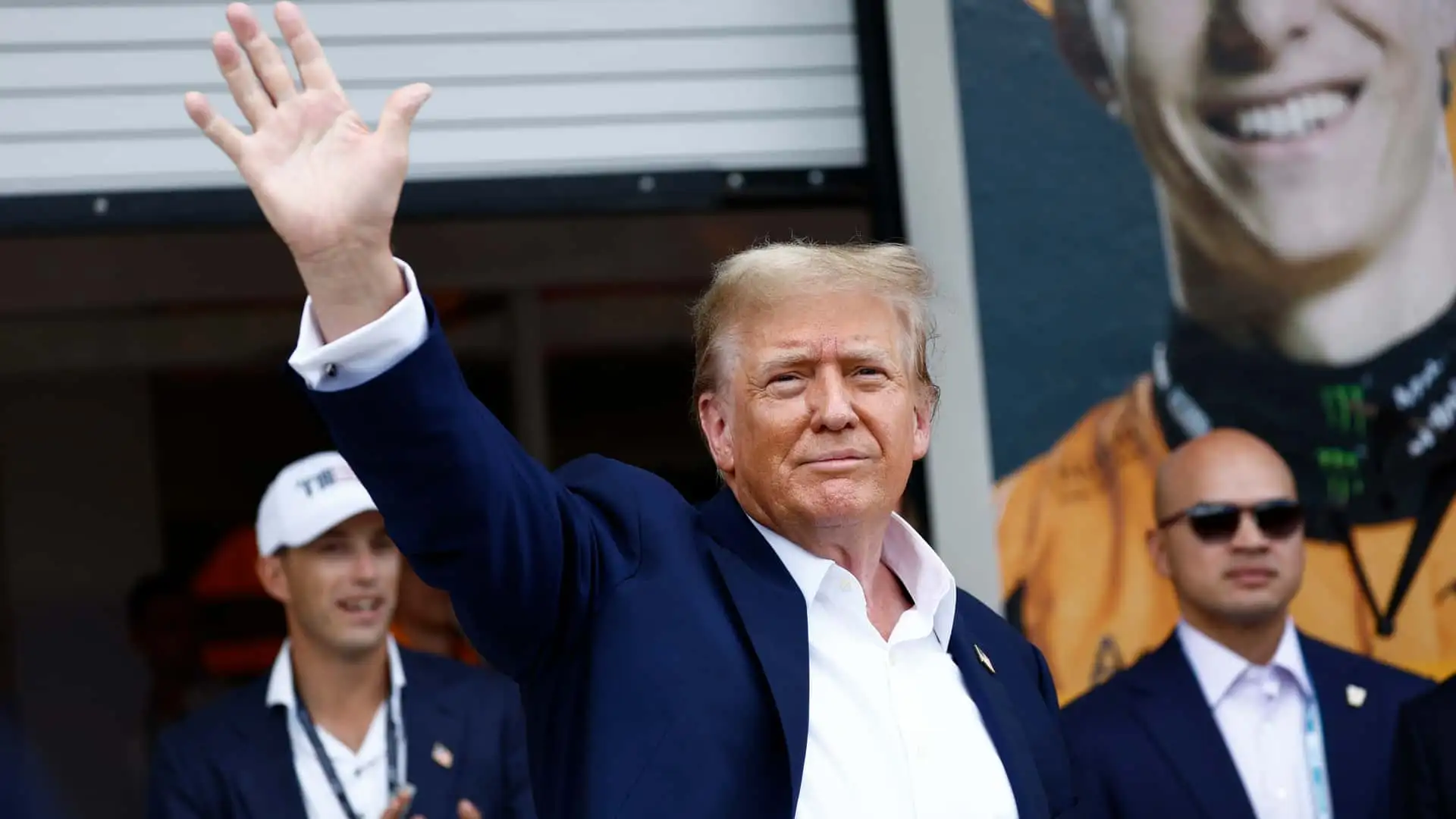 أخبار السيارات في أسبوع:سبيكتر بلاك بادج 2025 هي أقوى رولزرويس وهوندا مستعدة لإعادة فتح مفاوضات الاندماج مع نيسان أخبار السيارات في أسبوع:سبيكتر بلاك بادج 2025 هي أقوى رولزرويس وهوندا مستعدة لإعادة فتح مفاوضات الاندماج مع نيسان 15