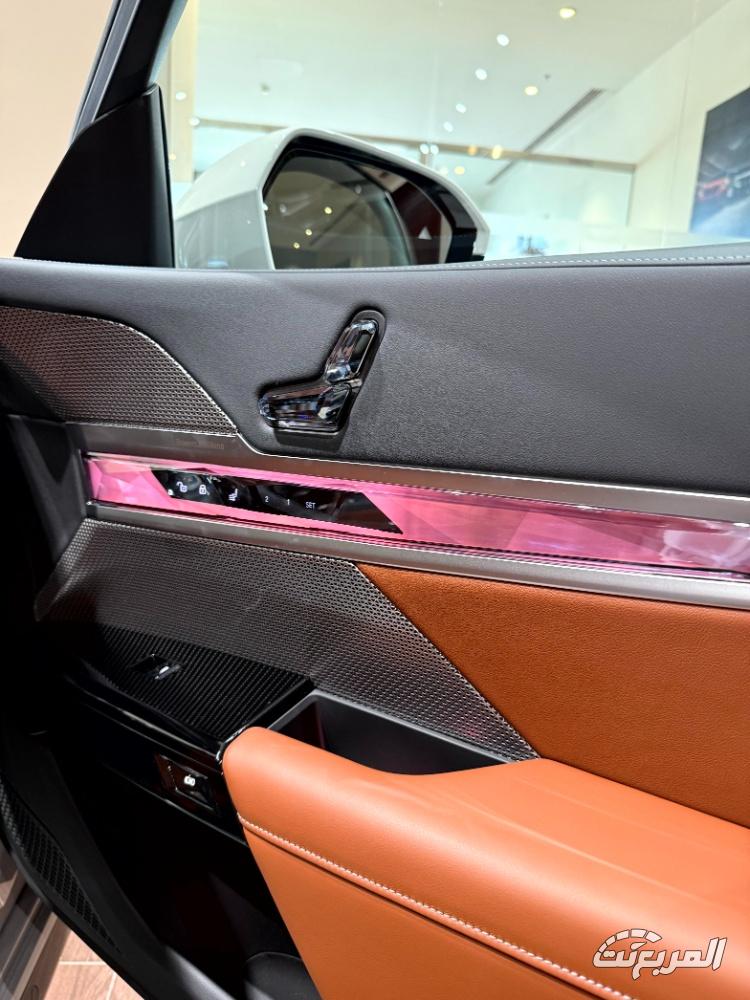 بي-ام-دبليو-الفئة-السابعة-المربع-نت-25-3