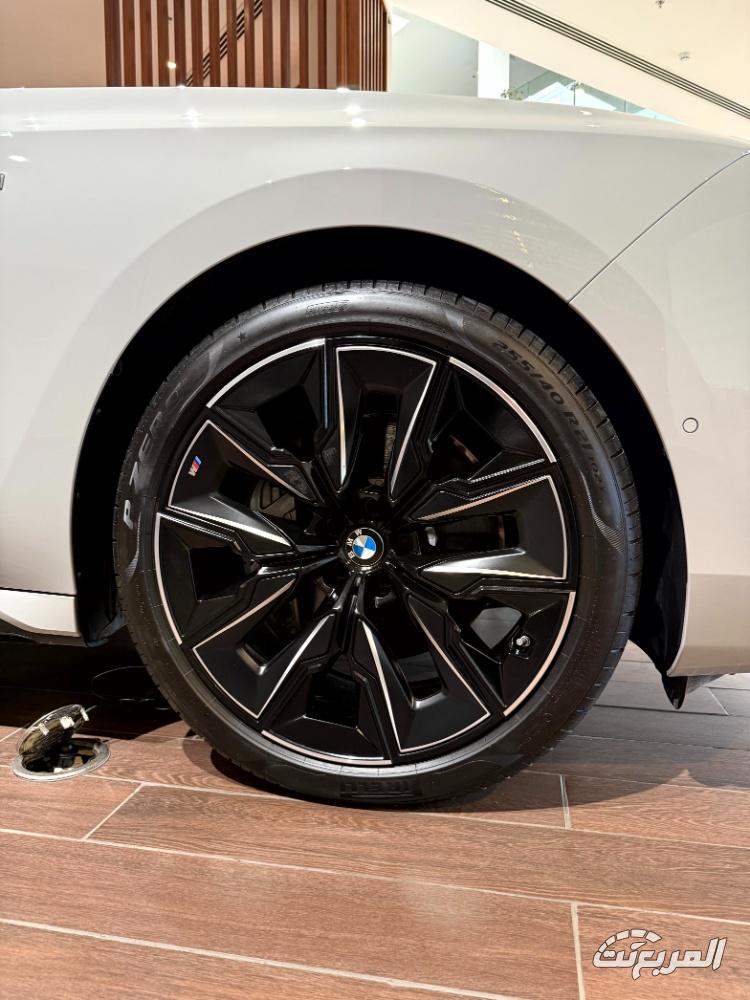 بي-ام-دبليو-الفئة-السابعة-المربع-نت-38