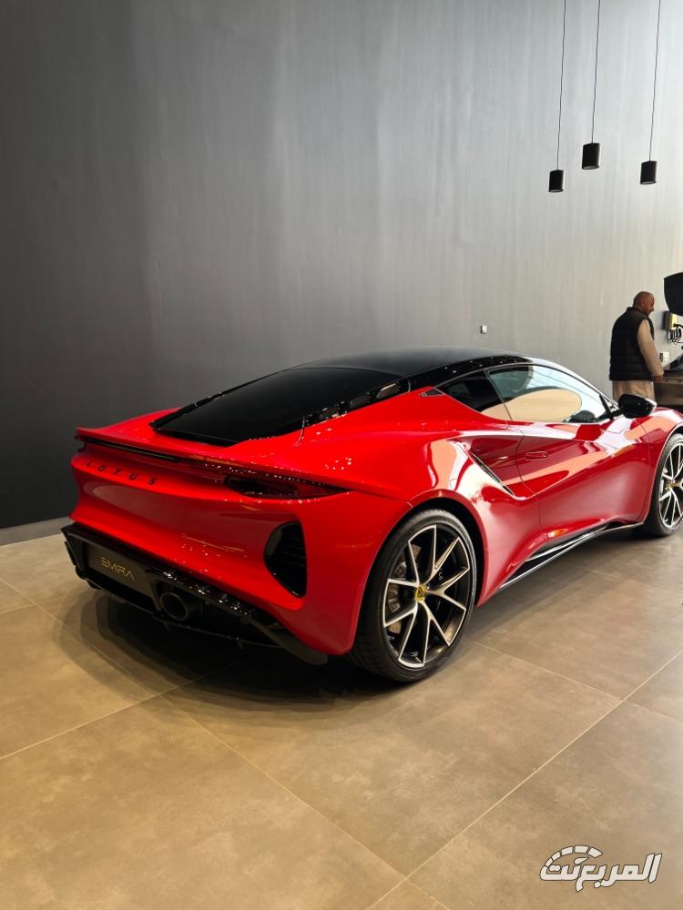 لوتس-اميرا-14