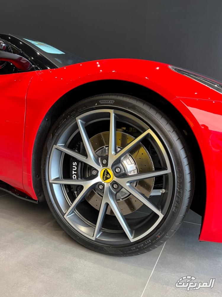 لوتس-اميرا-22