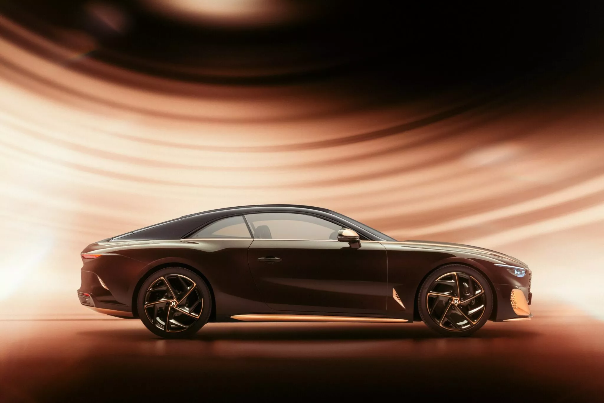 بنتلي تكشف عن آخر نسخة باتور حصرية بزخرفات ذهبية خاصة وسعر يتجاوز 8 مليون ريال بنتلي تكشف عن آخر نسخة باتور حصرية بزخرفات ذهبية خاصة وسعر يتجاوز 8 مليون ريال 5