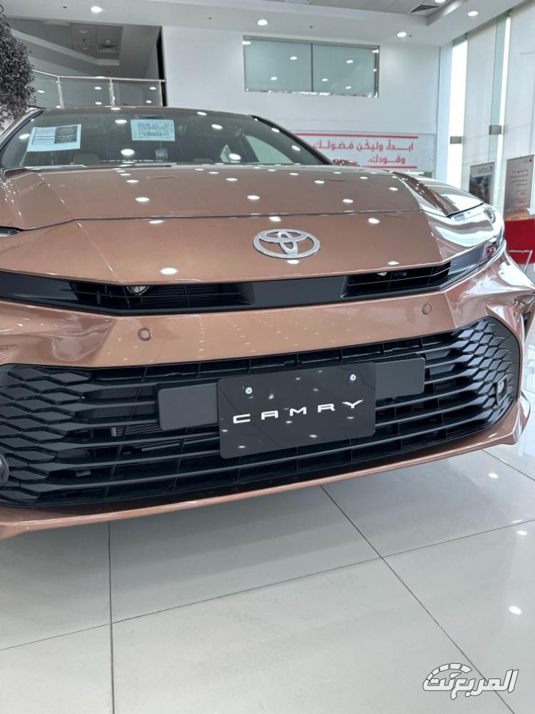 مقارنة فئات تويوتا كامري 2025 في السعودية مع الأسعار.. أيهم يناسبك؟ (صور وفيديو) مقارنة فئات تويوتا كامري 2025 في السعودية مع الأسعار.. أيهم يناسبك؟ (صور وفيديو) 4
