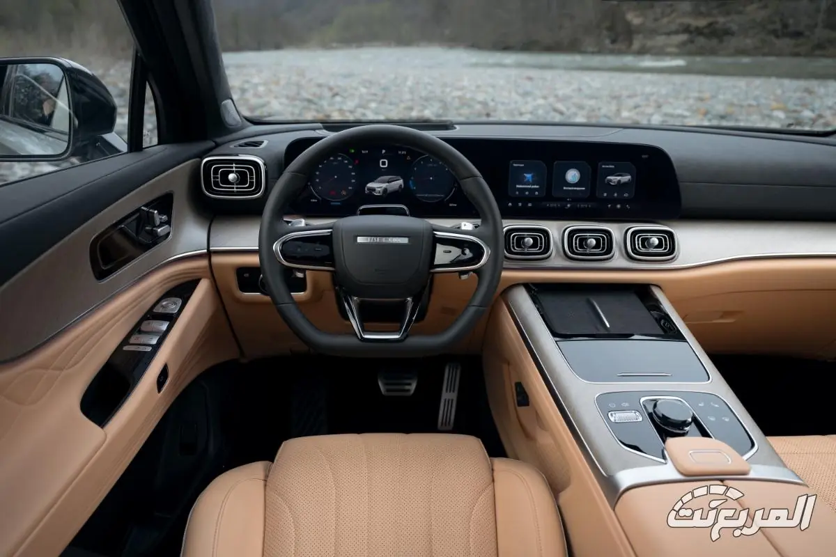 شرح سريع على سيارة جايكو J8 موديل 2025 الجديدة شرح سريع على سيارة جايكو J8 موديل 2025 الجديدة 5