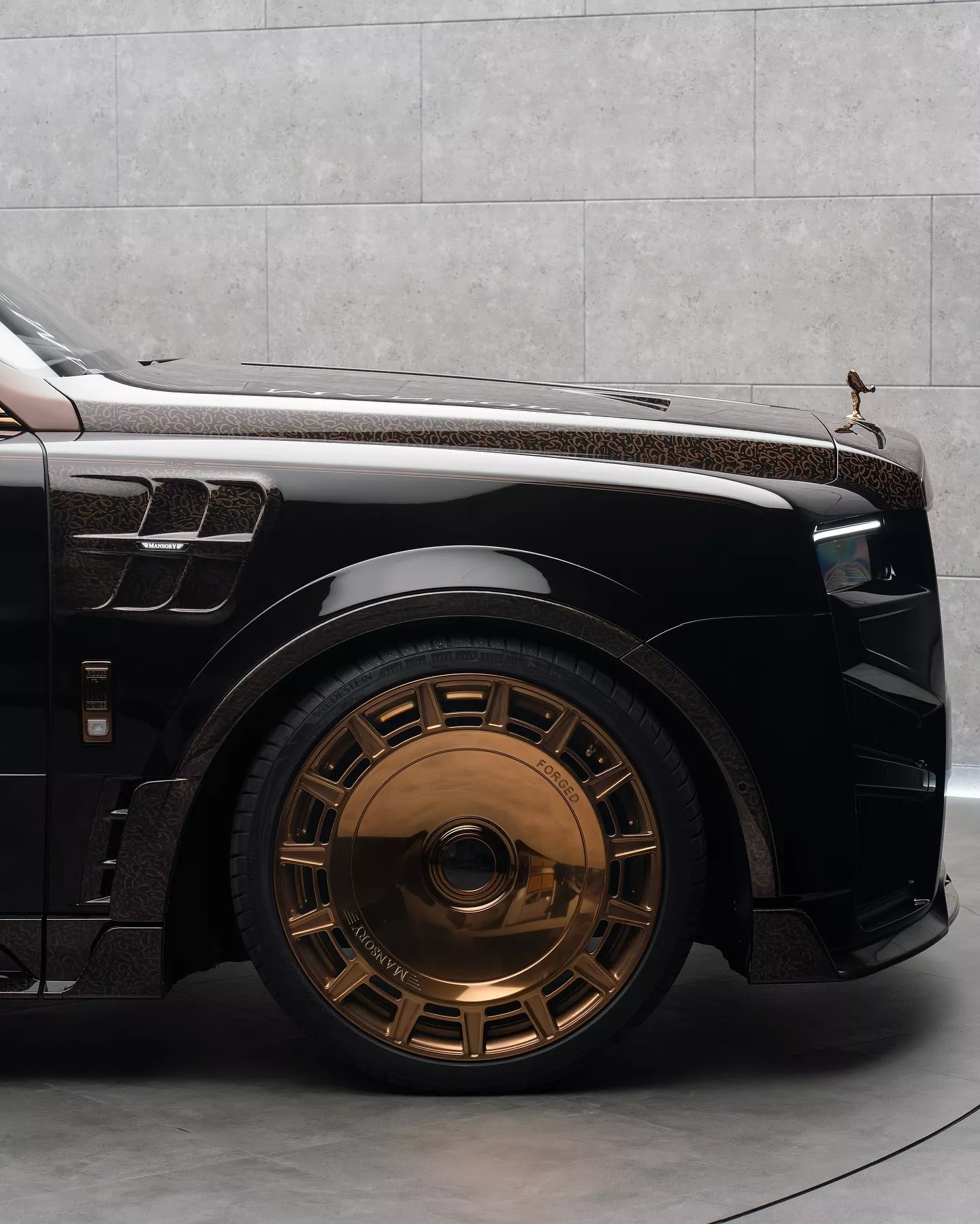 رولزرويس كولينان 2025 تحصل على إصدار بديع من منصوري بزخرفات عربية للشرق الأوسط رولزرويس كولينان 2025 تحصل على إصدار بديع من منصوري بزخرفات عربية للشرق الأوسط 21