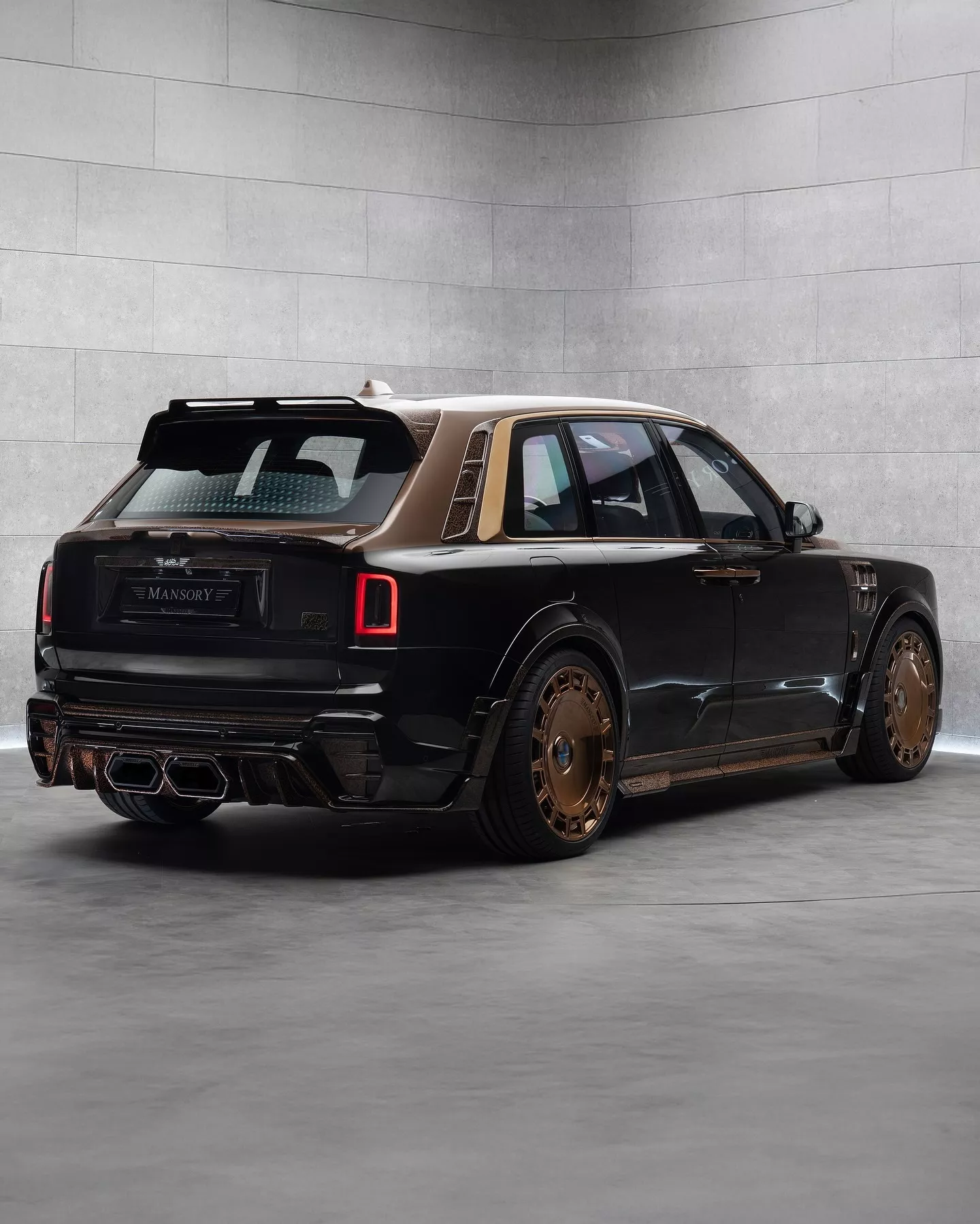 رولزرويس كولينان 2025 تحصل على إصدار بديع من منصوري بزخرفات عربية للشرق الأوسط رولزرويس كولينان 2025 تحصل على إصدار بديع من منصوري بزخرفات عربية للشرق الأوسط 4