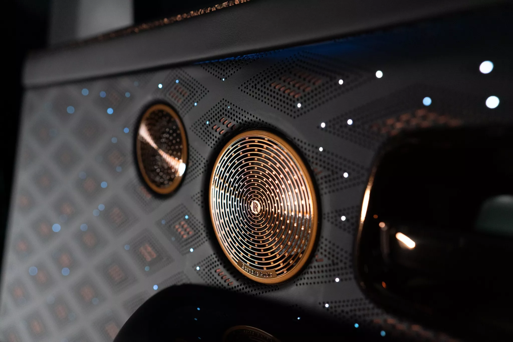 رولزرويس كولينان 2025 تحصل على إصدار بديع من منصوري بزخرفات عربية للشرق الأوسط رولزرويس كولينان 2025 تحصل على إصدار بديع من منصوري بزخرفات عربية للشرق الأوسط 6