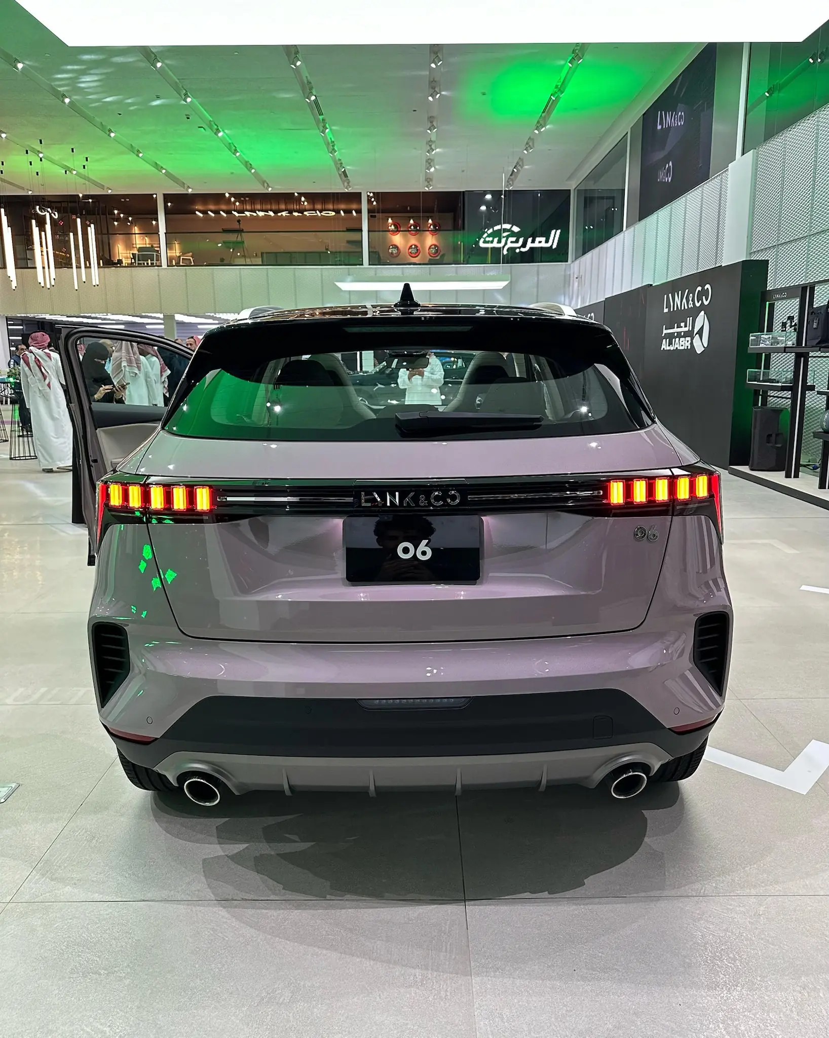 أسعار سيارات لينك اند كو 2025 في السعودية كل اللي ودك تعرفه مع أبرز المواصفات المتوفرة صور لينك اند كو 06 موديل 2025 بجودة عالية من الداخل والخارج والألوان المتوفرة