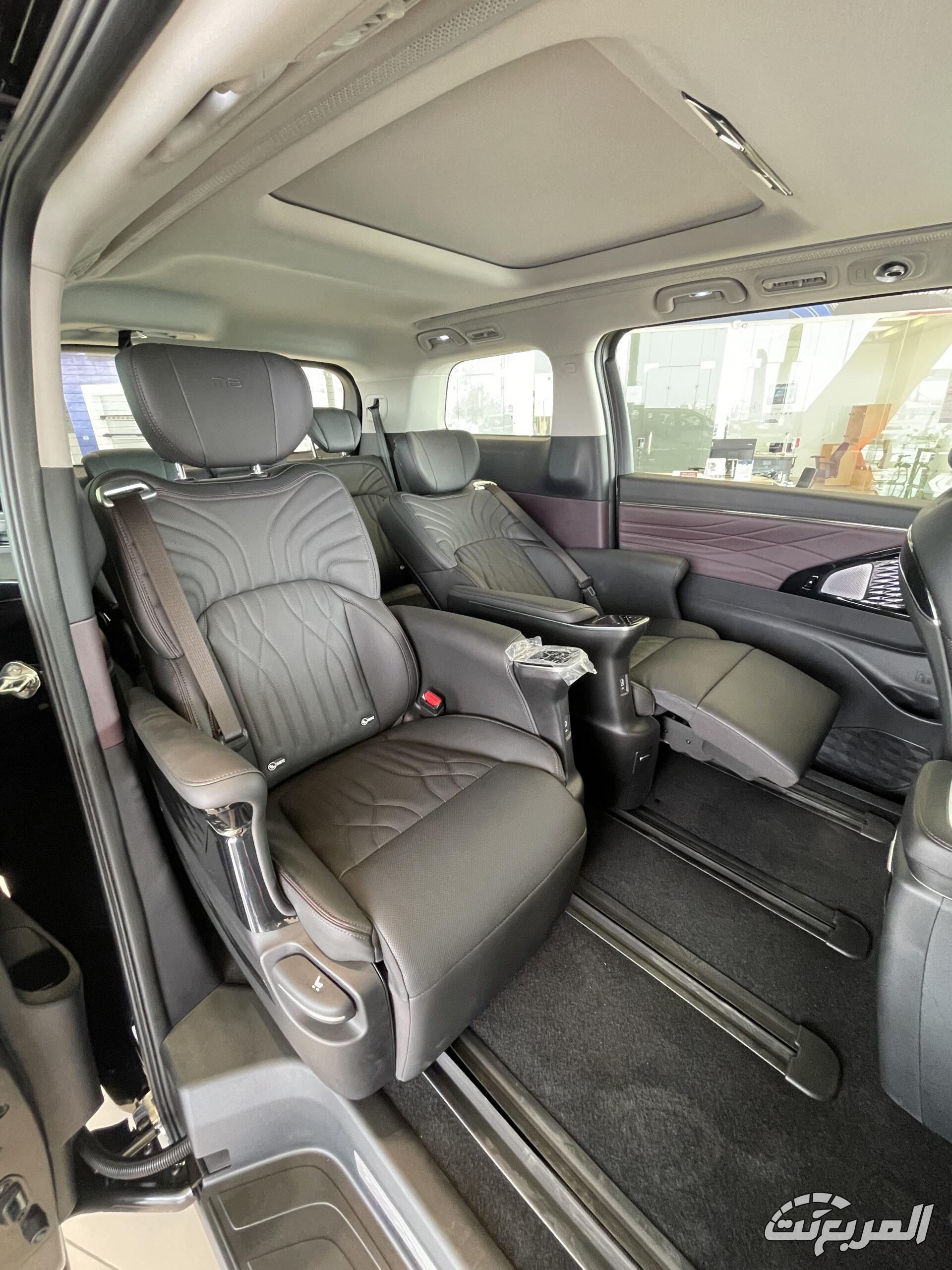 صور جي ايه سي ام 8 موديل 2025 بجودة عالية من الداخل والخارج والألوان المتوفرة كم سعر جي ايه سي M8 موديل 2025 في السعودية؟ مع عرض الفئات والتجهيزات (بالصور)