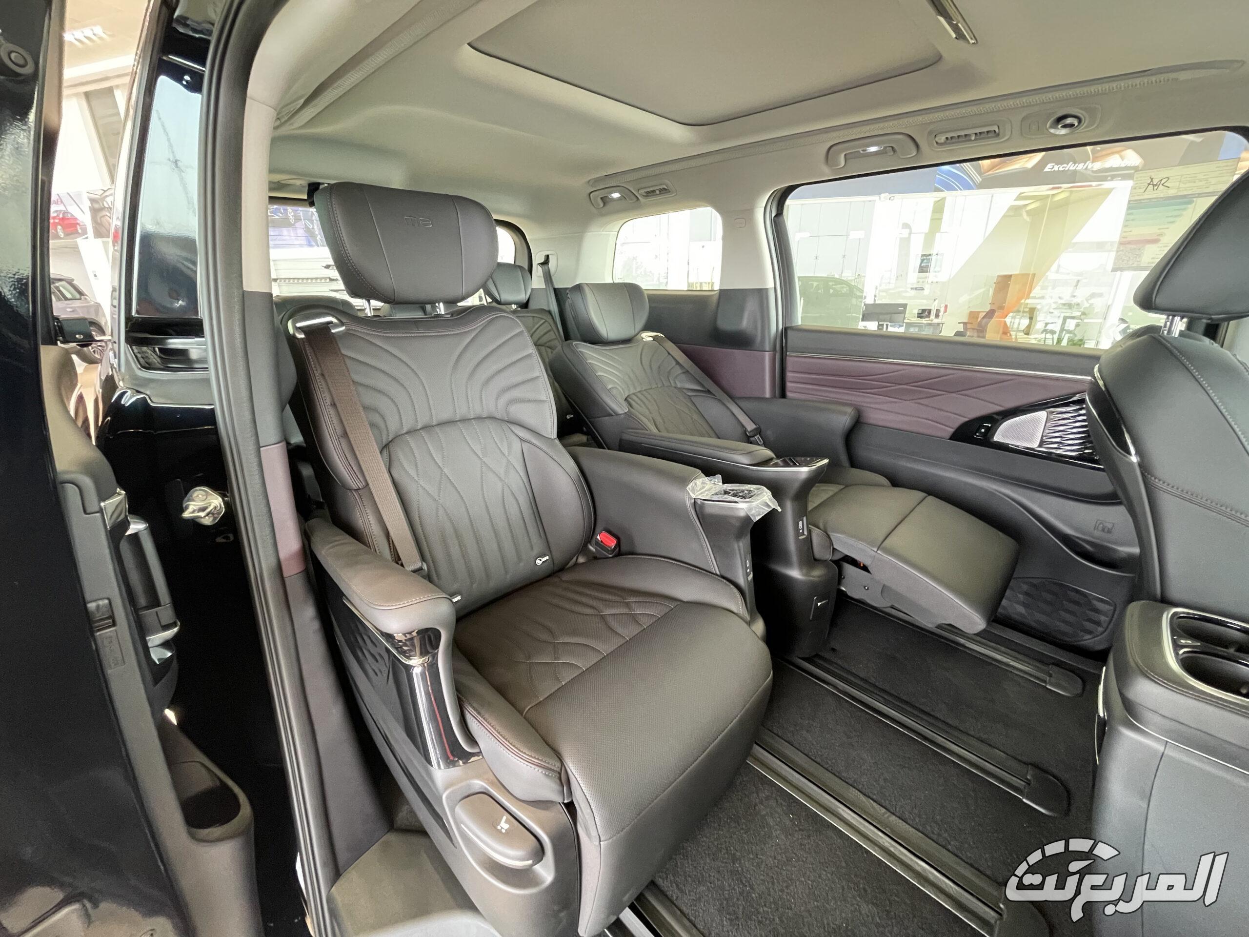 صور جي ايه سي ام 8 موديل 2025 بجودة عالية من الداخل والخارج والألوان المتوفرة كم سعر جي ايه سي M8 موديل 2025 في السعودية؟ مع عرض الفئات والتجهيزات (بالصور)