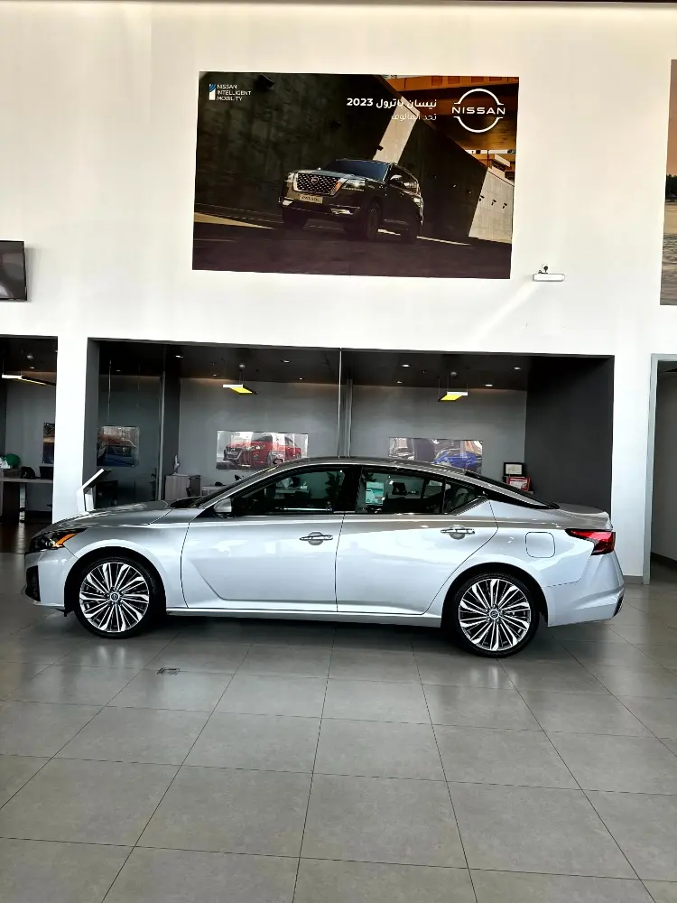 سعر نيسان ألتيما 2025 مع الفئات وابرز المواصفات والتجهيزات التقنية سعر نيسان ألتيما 2025 45