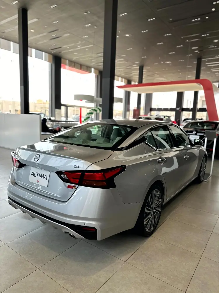 نيسان ألتيما 2025 بجميع الفئات والأسعار المتوفرة مع ابرز المميزات والعيوب نيسان ألتيما 2025 46