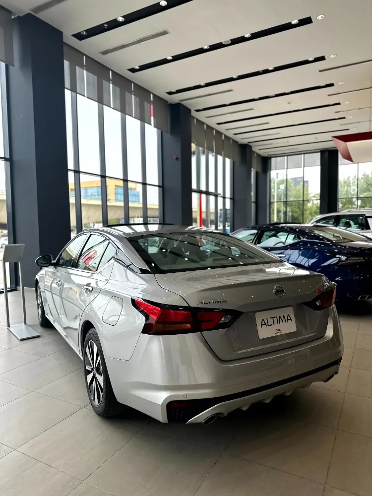 نيسان ألتيما 2025 بجميع الفئات والأسعار المتوفرة مع ابرز المميزات والعيوب نيسان ألتيما 2025 49