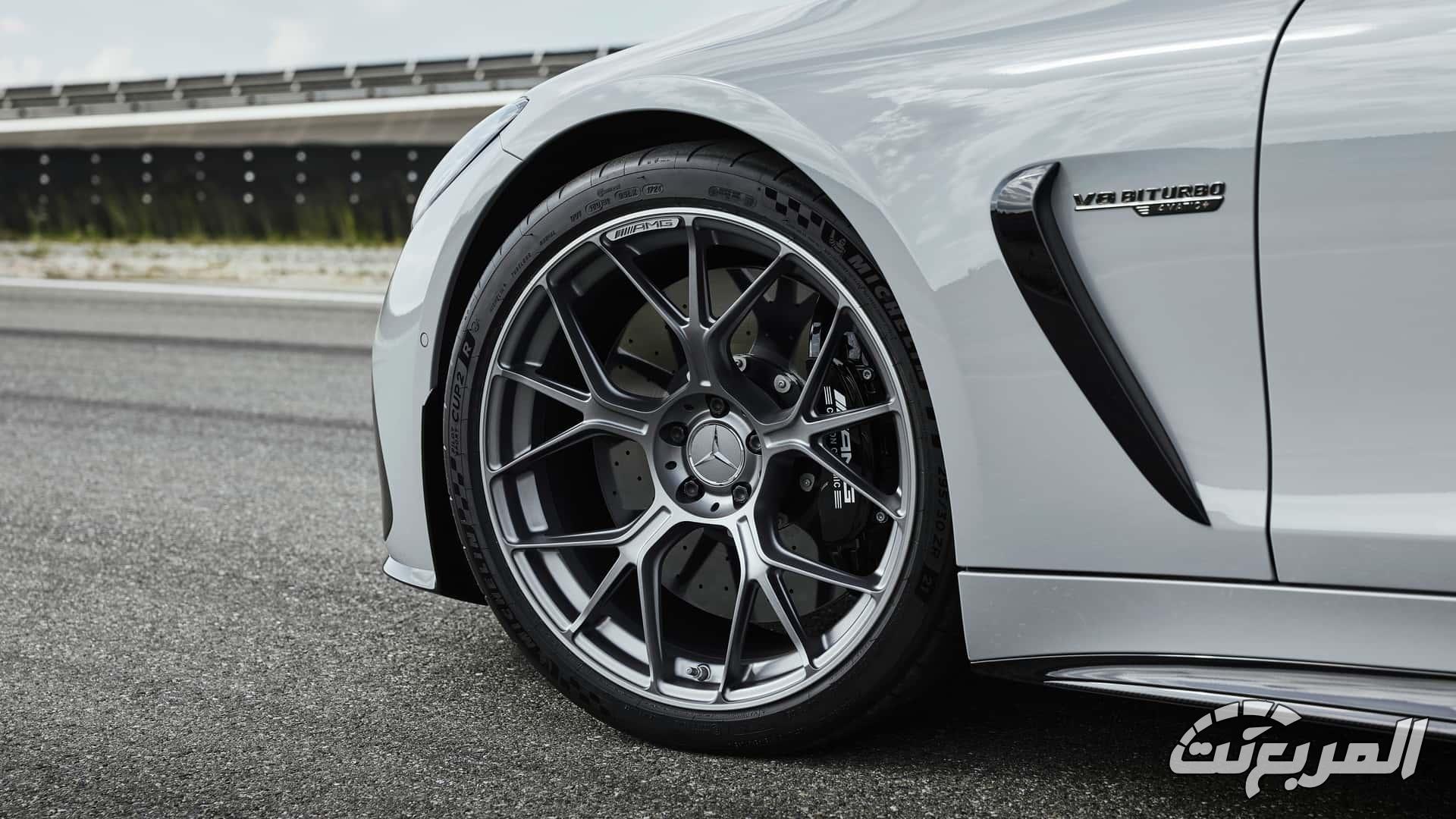 مرسيدس تطرح الكوبيه الخارقة GT63 برو موديل 2025 بسعر 739,000 ريال مرسيدس تطرح الكوبيه الخارقة GT63 برو موديل 2025 بسعر 739,000 ريال 16