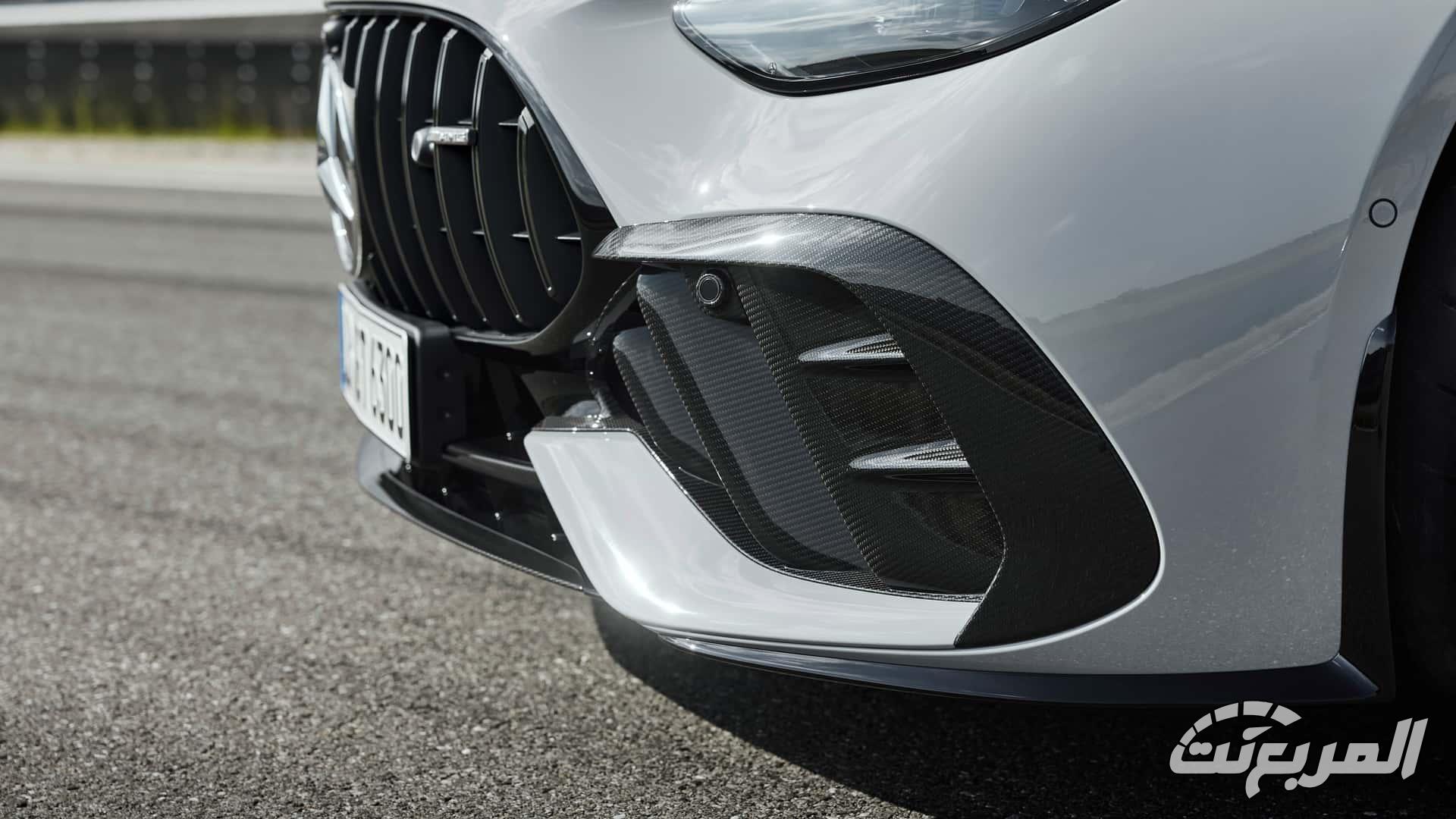 مرسيدس تطرح الكوبيه الخارقة GT63 برو موديل 2025 بسعر 739,000 ريال مرسيدس تطرح الكوبيه الخارقة GT63 برو موديل 2025 بسعر 739,000 ريال 21