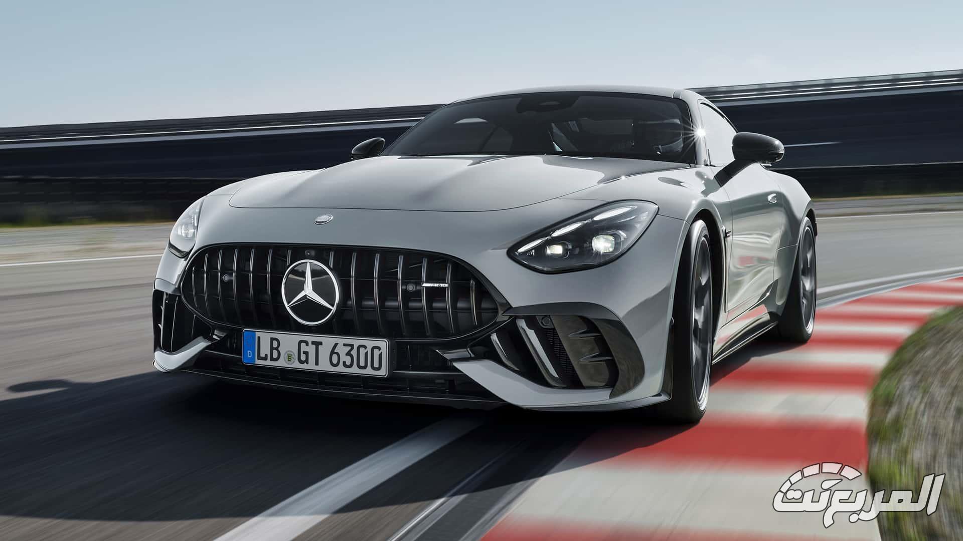 مرسيدس تطرح الكوبيه الخارقة GT63 برو موديل 2025 بسعر 739,000 ريال مرسيدس تطرح الكوبيه الخارقة GT63 برو موديل 2025 بسعر 739,000 ريال 9