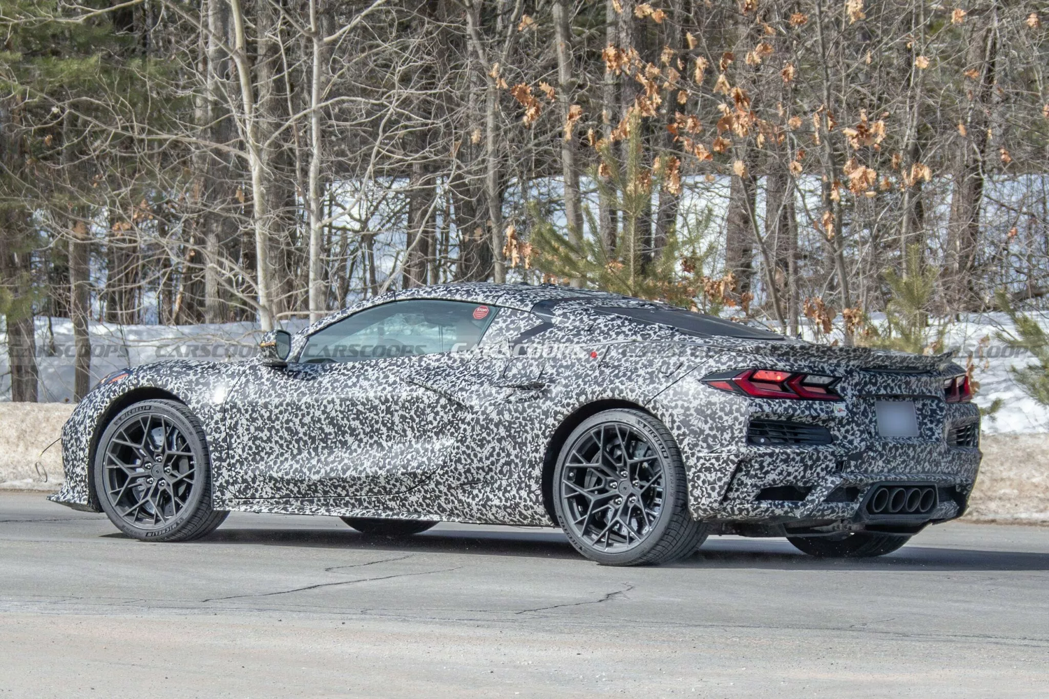 شيفروليه كورفيت 2026 فيس ليفت تظهر لأول مرة أثناء اختبارها شيفروليه كورفيت 2026 فيس ليفت تظهر لأول مرة أثناء اختبارها 26