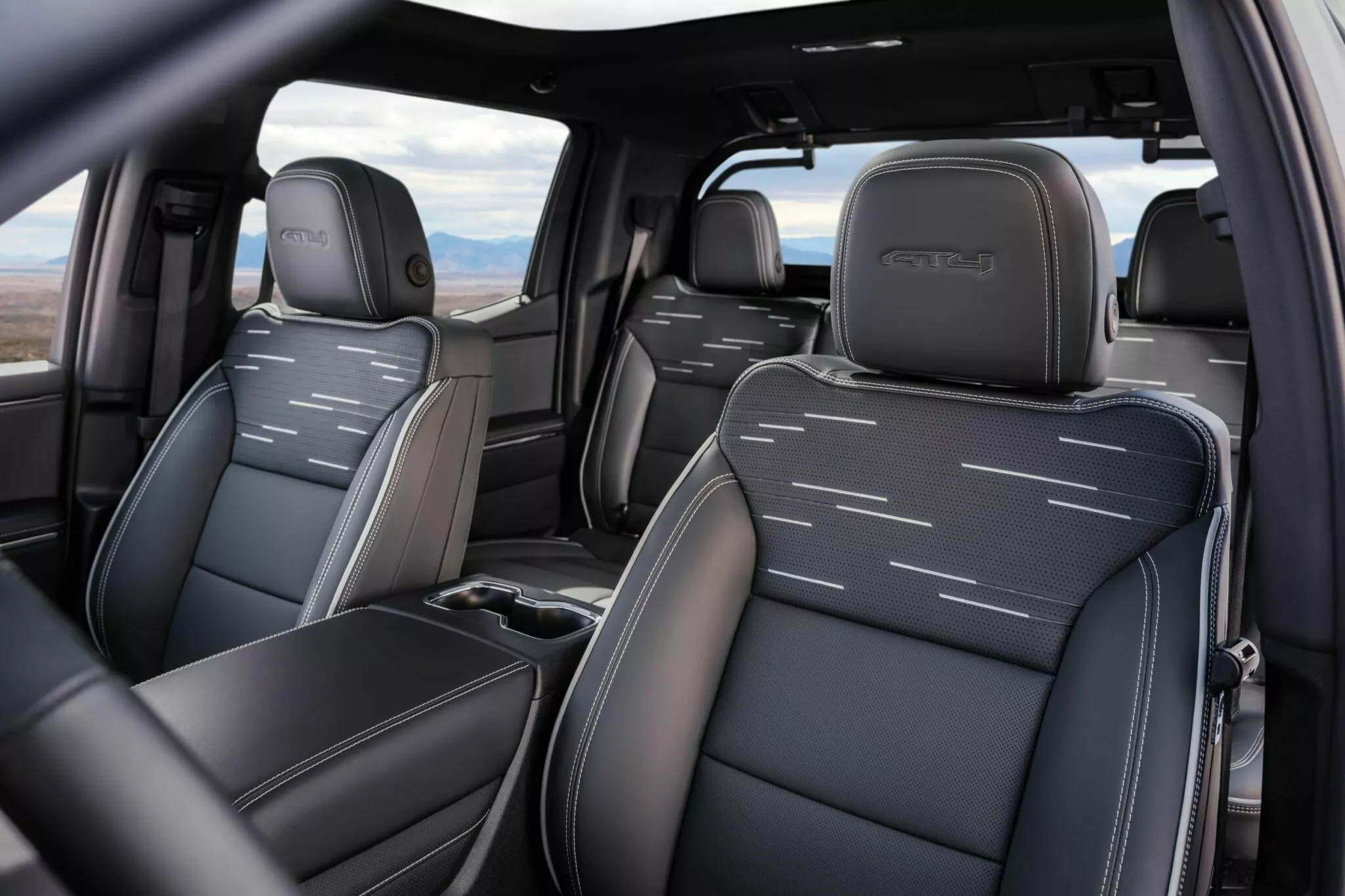 جي ام سي تعلن عن تخفيضات واسعة لأسعار سييرا 2026 الكهربائية مع انطلاق فئات جديدة جي ام سي تعلن عن تخفيضات واسعة لأسعار سييرا 2026 الكهربائية مع انطلاق فئات جديدة 9