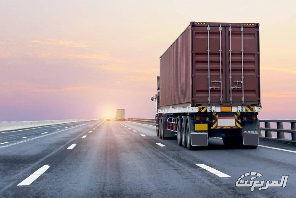 إجراءات صارمة ضد الشاحنات الأجنبية غير القانونية في السعودية.. تعرف عليها إجراءات صارمة ضد الشاحنات الأجنبية غير القانونية في السعودية.. تعرف عليها 1