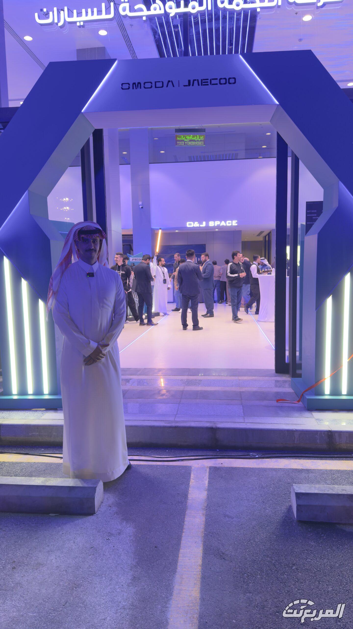 شرح سريع على سيارة جايكو J8 موديل 2025 الجديدة شرح سريع على سيارة جايكو J8 موديل 2025 الجديدة 2