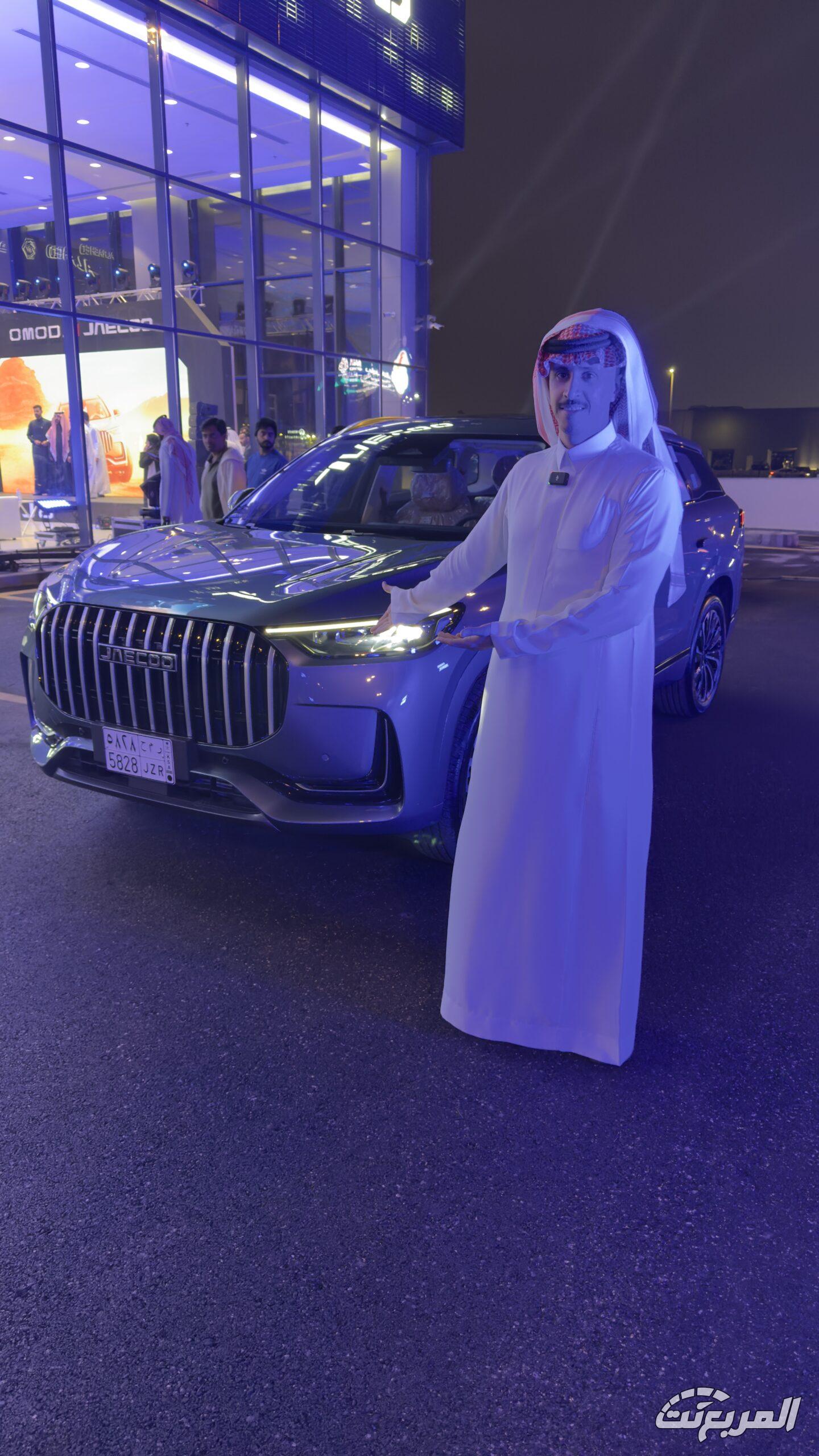 شرح سريع على سيارة جايكو J8 موديل 2025 الجديدة شرح سريع على سيارة جايكو J8 موديل 2025 الجديدة 3