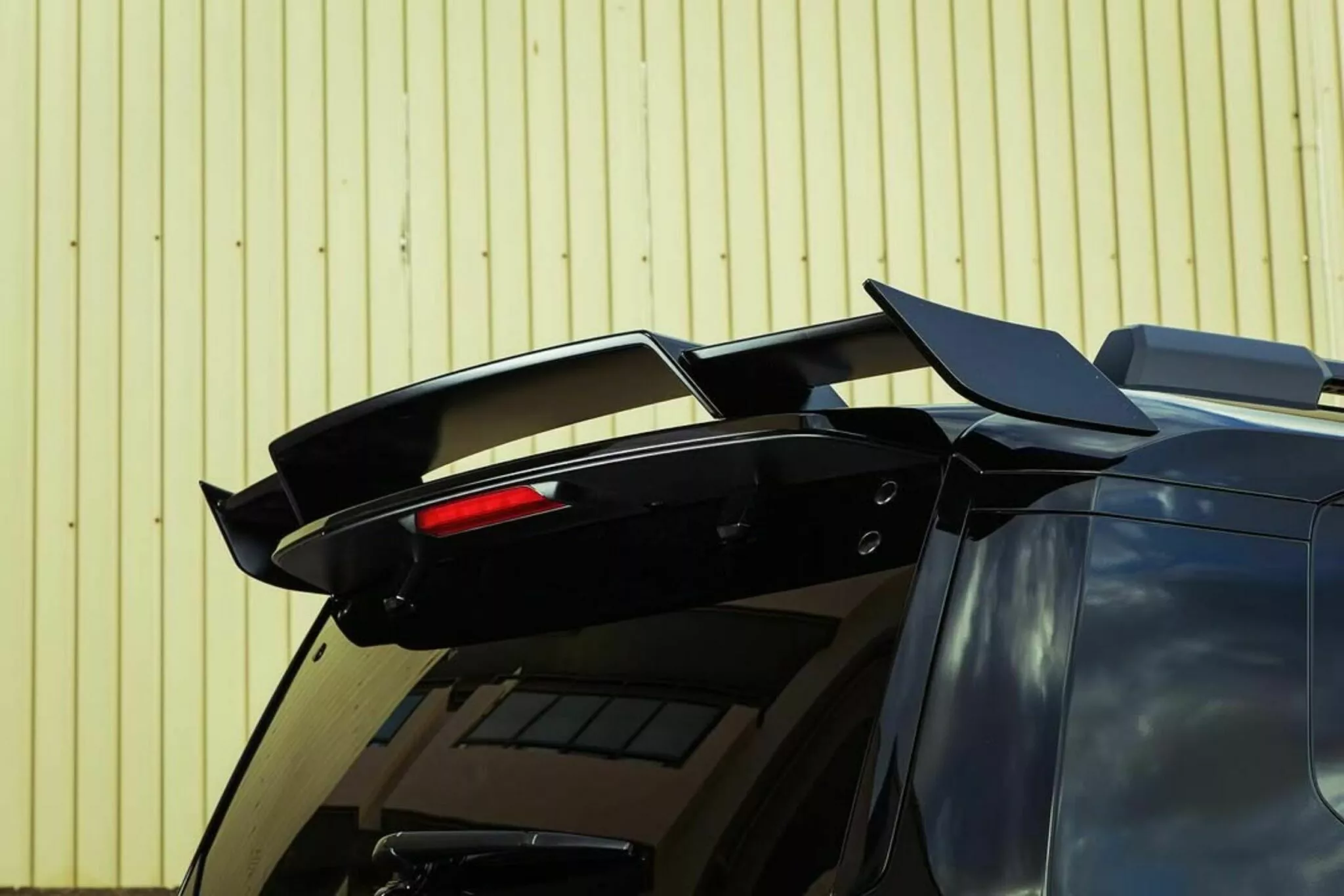 تويوتا برادو تحصل على إصدار عضلي مدهش من شركة Wald اليابانية المعدلة للسيارات تويوتا برادو تحصل على إصدار عضلي مدهش من شركة Wald اليابانية المعدلة للسيارات 10