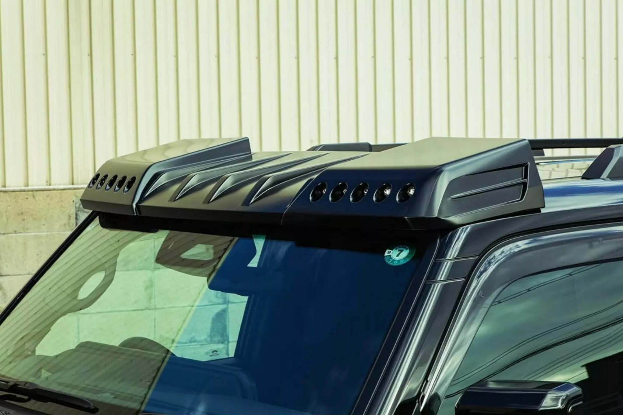 تويوتا برادو تحصل على إصدار عضلي مدهش من شركة Wald اليابانية المعدلة للسيارات تويوتا برادو تحصل على إصدار عضلي مدهش من شركة Wald اليابانية المعدلة للسيارات 11