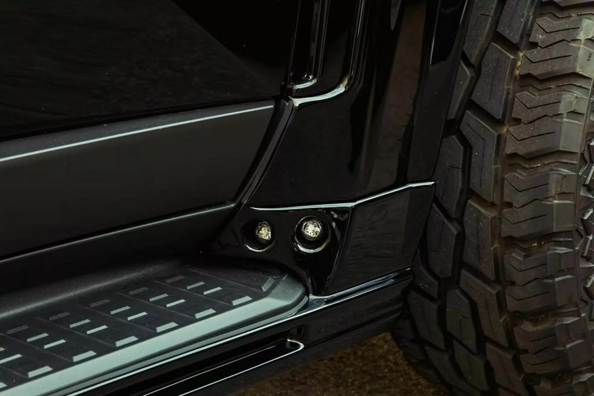 تويوتا برادو تحصل على إصدار عضلي مدهش من شركة Wald اليابانية المعدلة للسيارات تويوتا برادو تحصل على إصدار عضلي مدهش من شركة Wald اليابانية المعدلة للسيارات 12