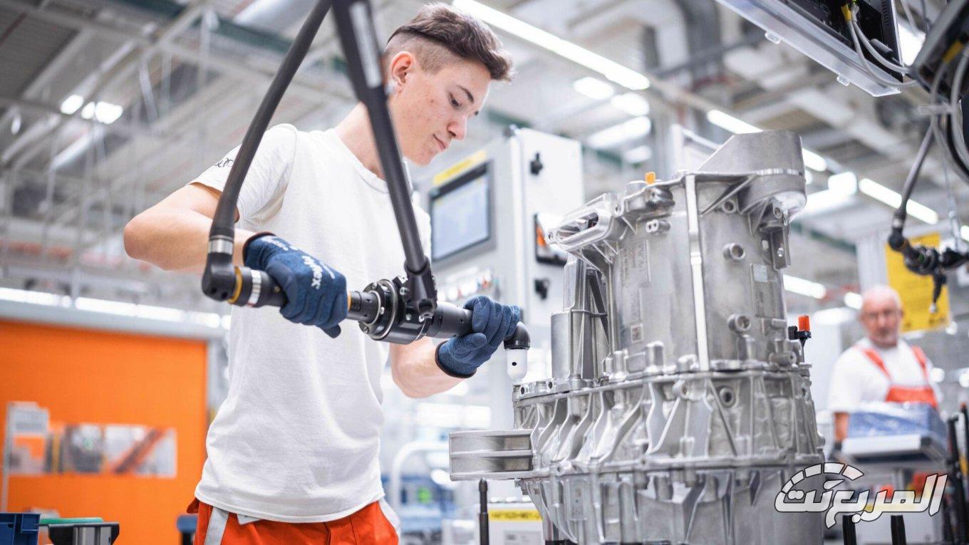 فولكس واجن تعلن عن خطط لدخول قطاع الإنتاج العسكري لحماية الأمن القومي الأوروبي فولكس واجن تعلن عن خطط لدخول قطاع الإنتاج العسكري لحماية الأمن القومي الأوروبي 1