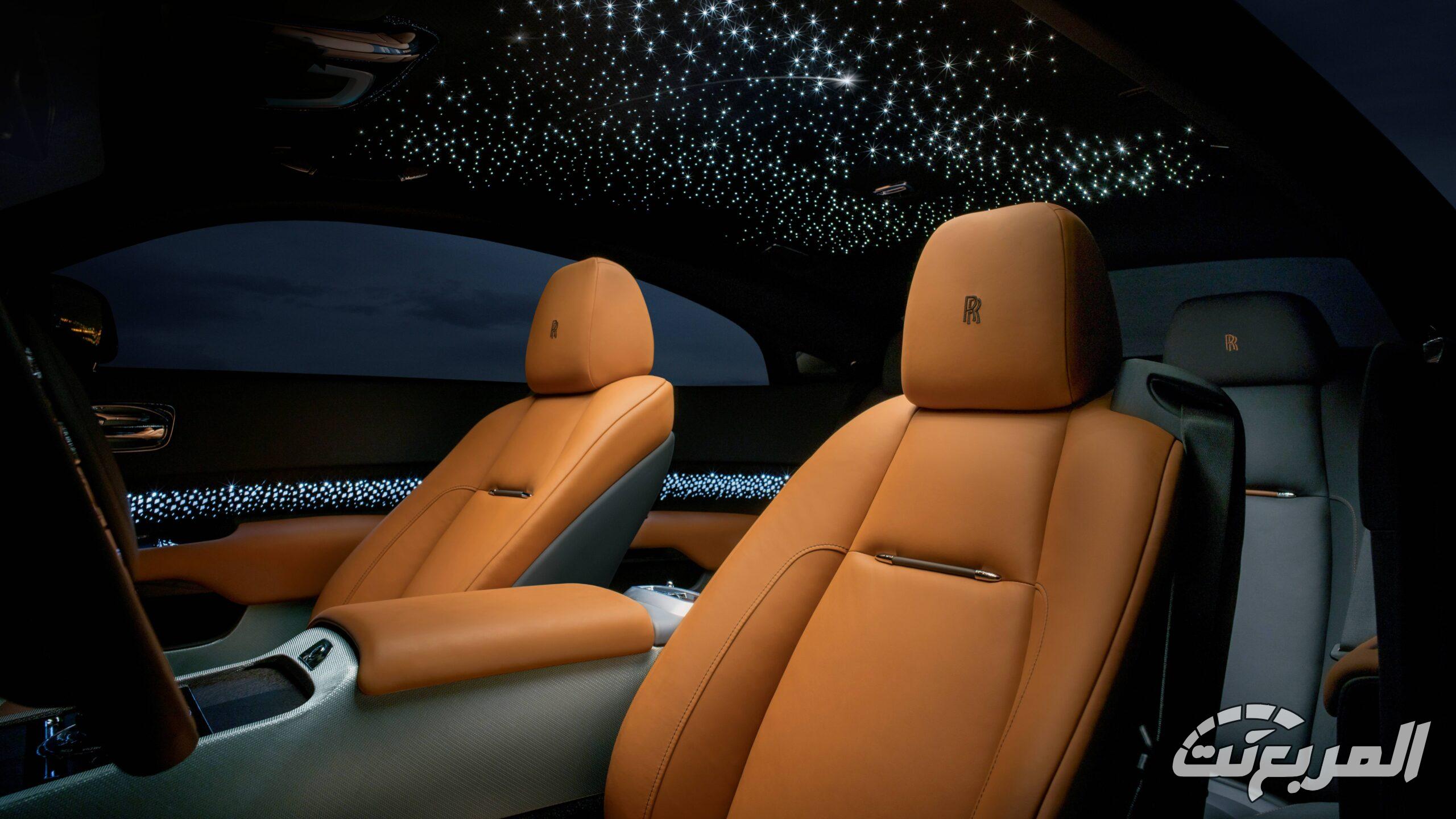 كيفية تنظيف سقف السيارة الداخلي دون إتلاف القماش أو الجلد؟