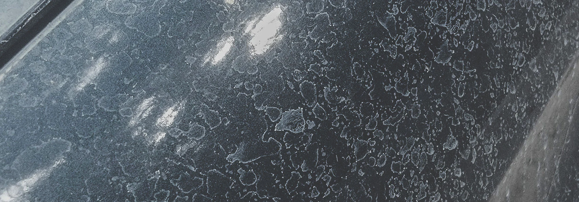 كيفية إزالة آثار الماء العسر (الجير) عن طلاء السيارة دون خدشه؟