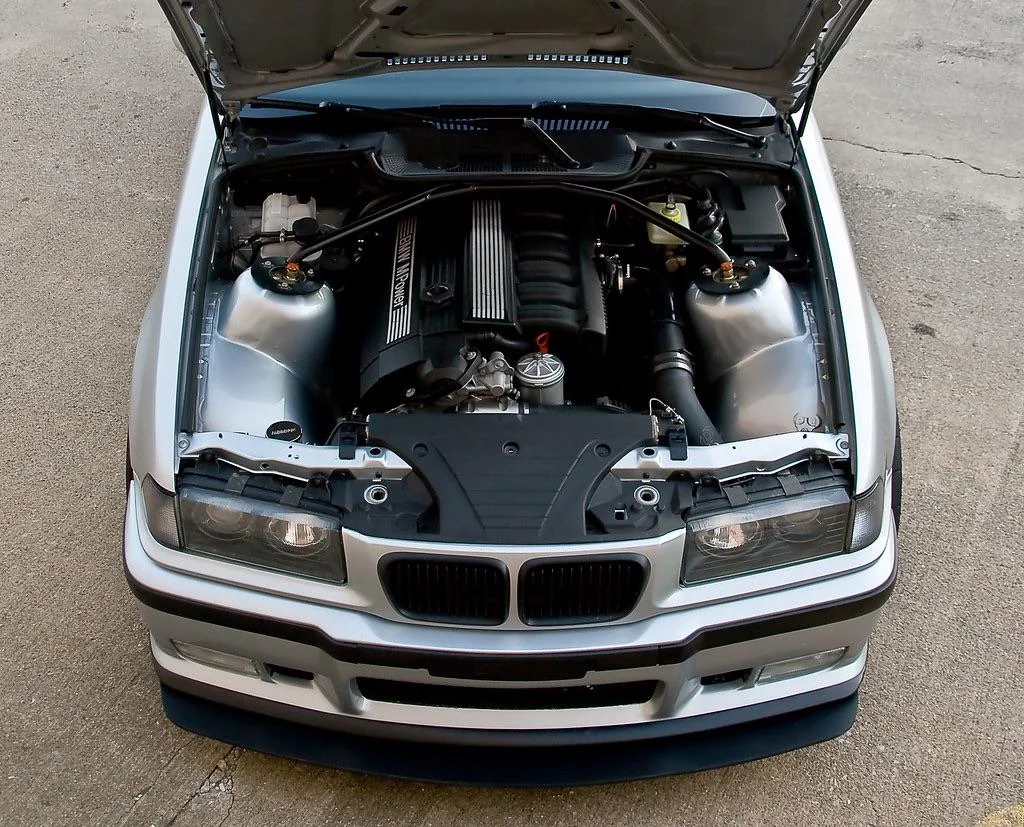 كيفية فحص كراسي المحرك والتأكد من عدم تسببها في الاهتزازات؟