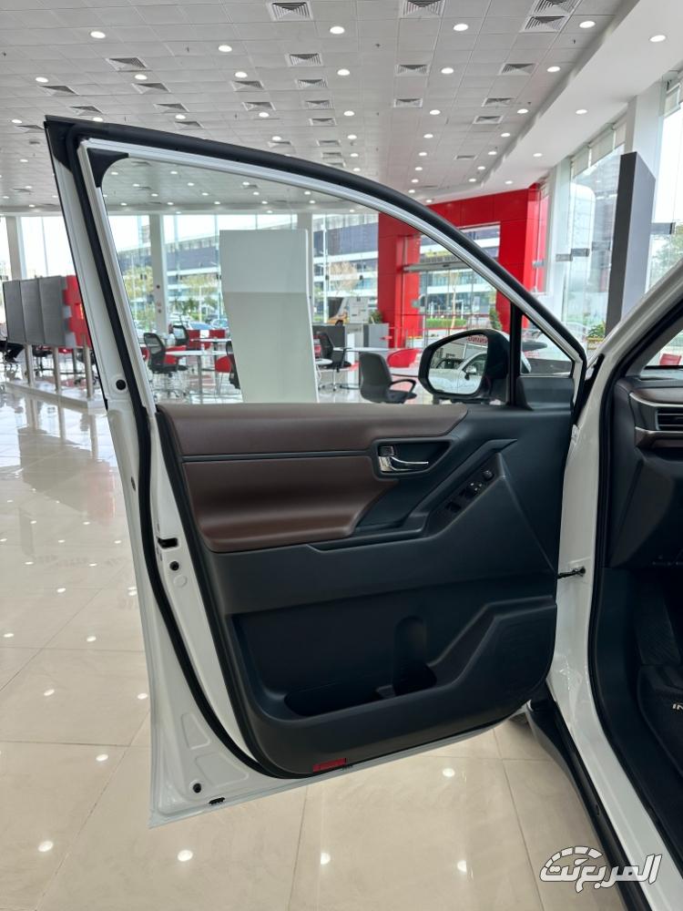 تويوتا-انوفا-المربع-نت-15