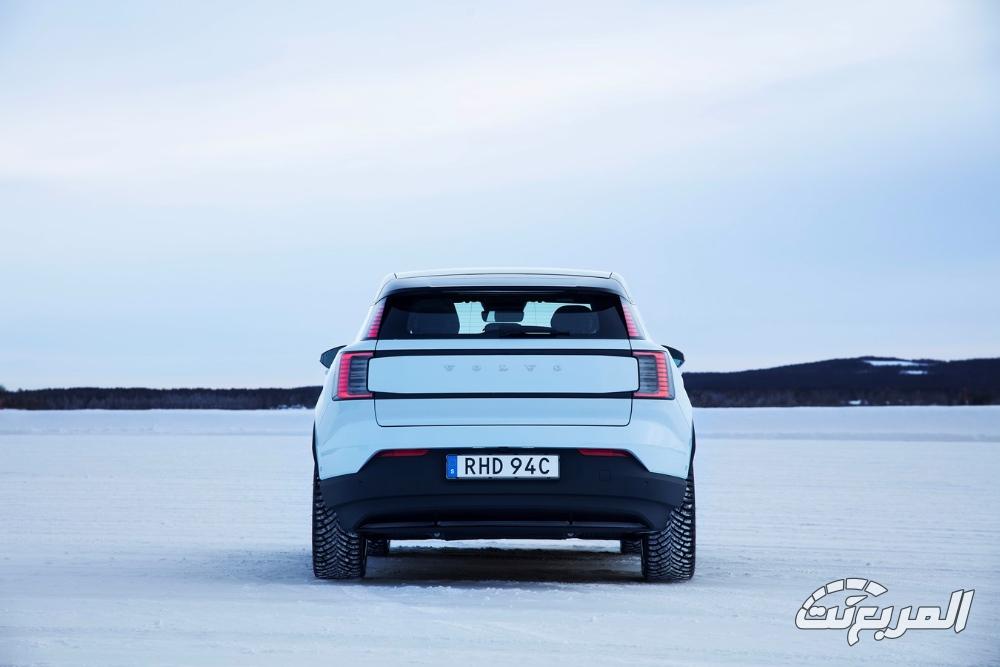 فولفو-ex30-المربع-نت-2