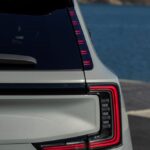 فولفو-ex90-المربع-نت-30