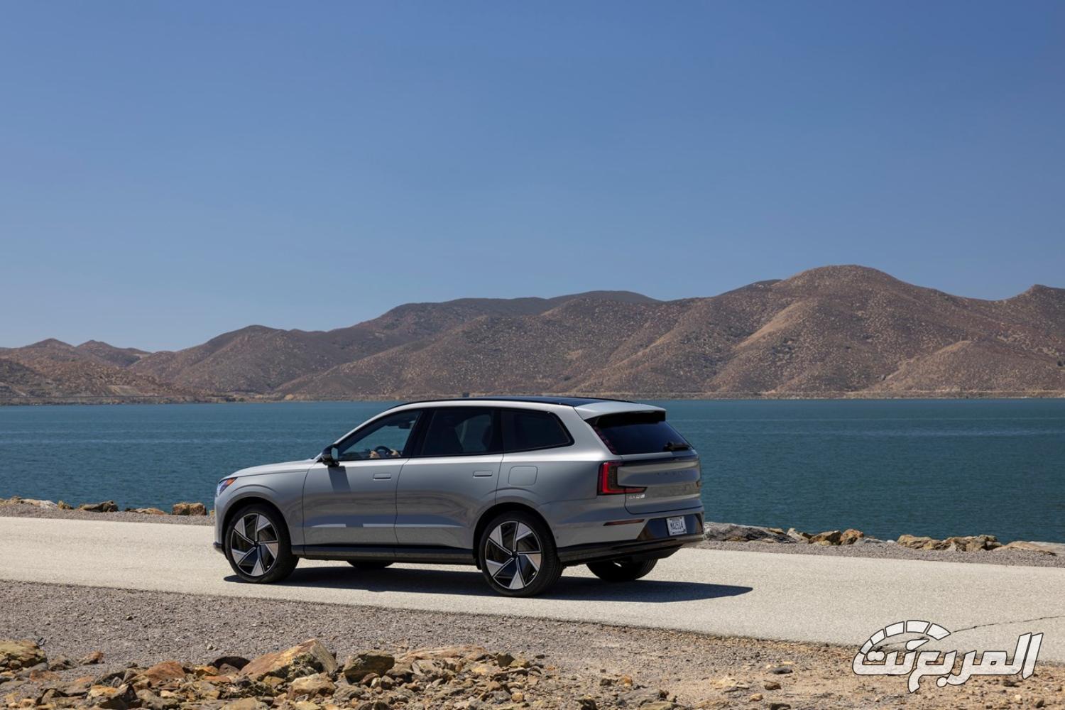 فولفو-ex90-المربع-نت-43