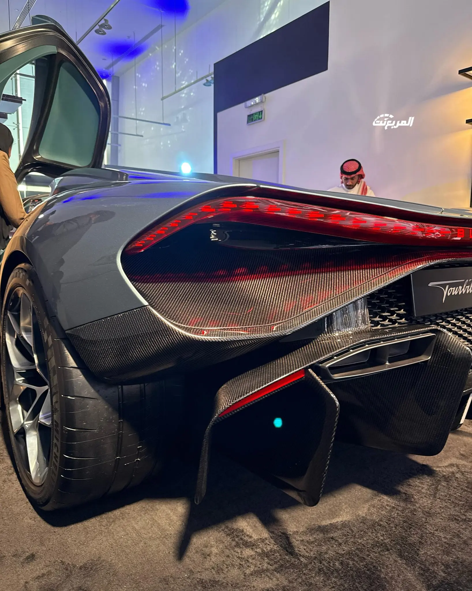 شرح سريع على بوجاتي توربيون 2026 الهايبر كار الجديدة شرح سريع على بوجاتي توربيون 2026 الهايبر كار الجديدة 4