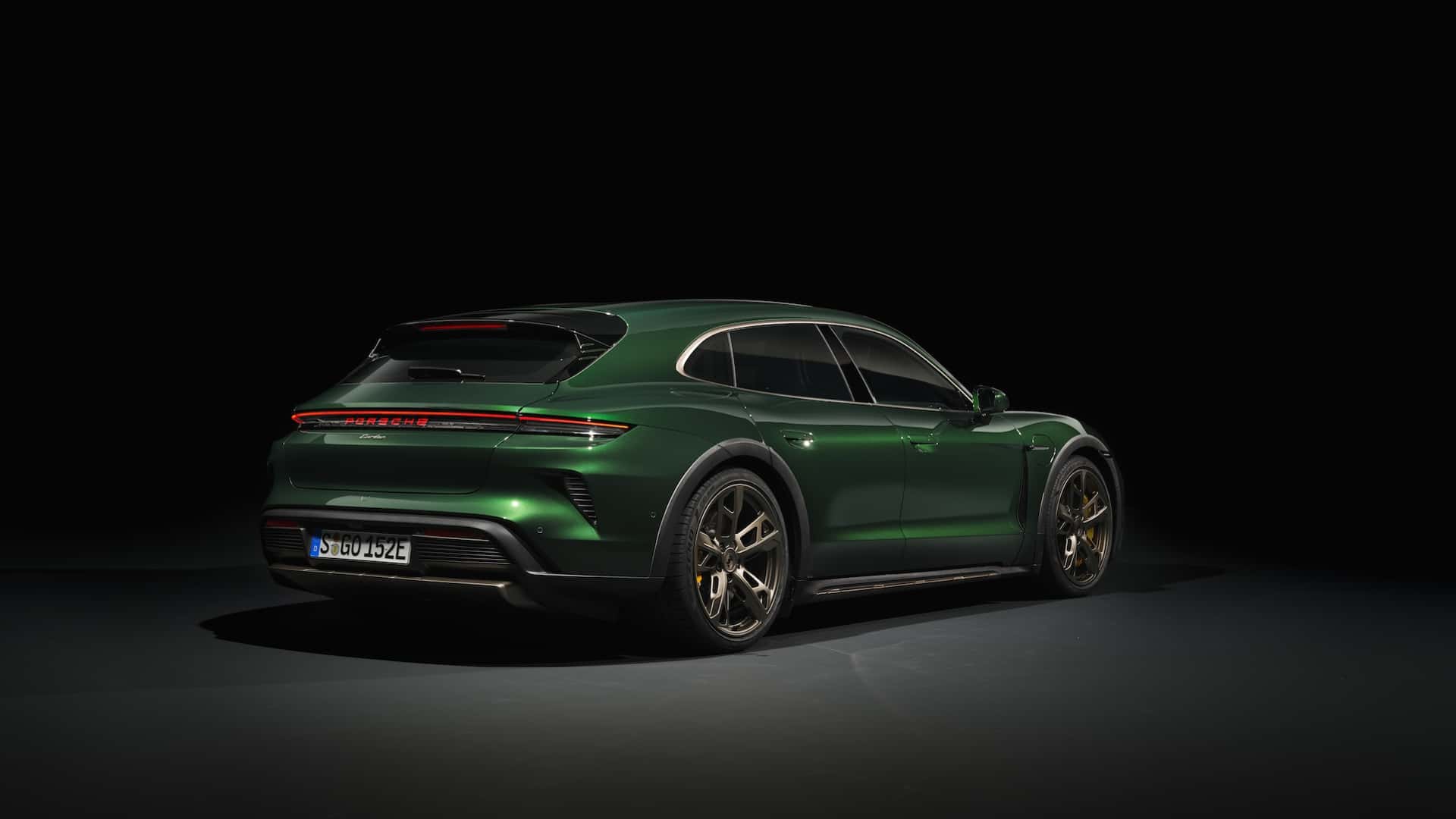 اسعار سيارات بورشه 2025 بكل فئاتها عند ساماكو للسيارات اسعار سيارات بورشه 2025 بكل فئاتها عند ساماكو للسيارات 8