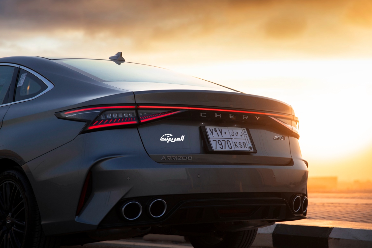 صور شيري أريزو 8 2025 .. لمسات فاخرة وتصميم يجذب الأنظار صور شيري اريزو 8 2025 25