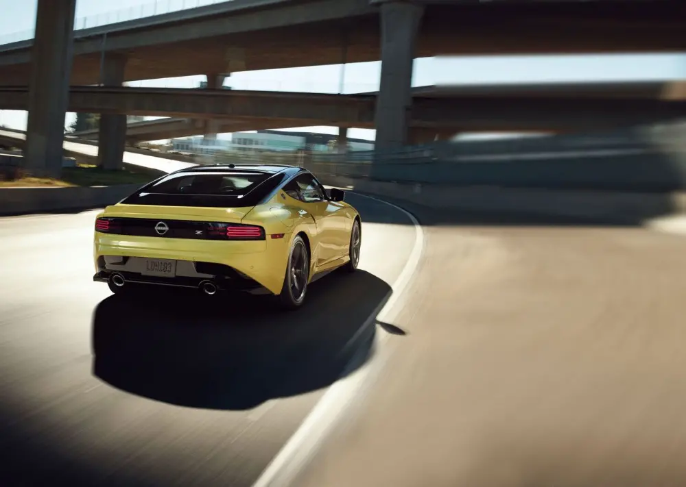 سعر نيسان Z 2025 مع الفئات وابرز المواصفات والتجهيزات التقنية سعر نيسان Z 2025 23