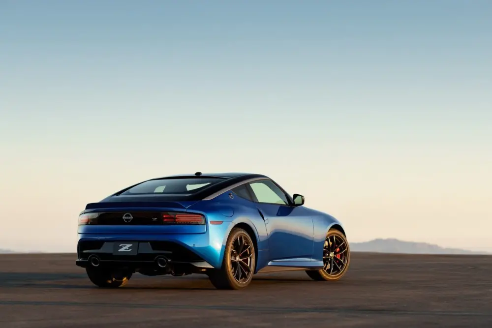 سعر نيسان Z 2025 مع الفئات وابرز المواصفات والتجهيزات التقنية سعر نيسان Z 2025 29
