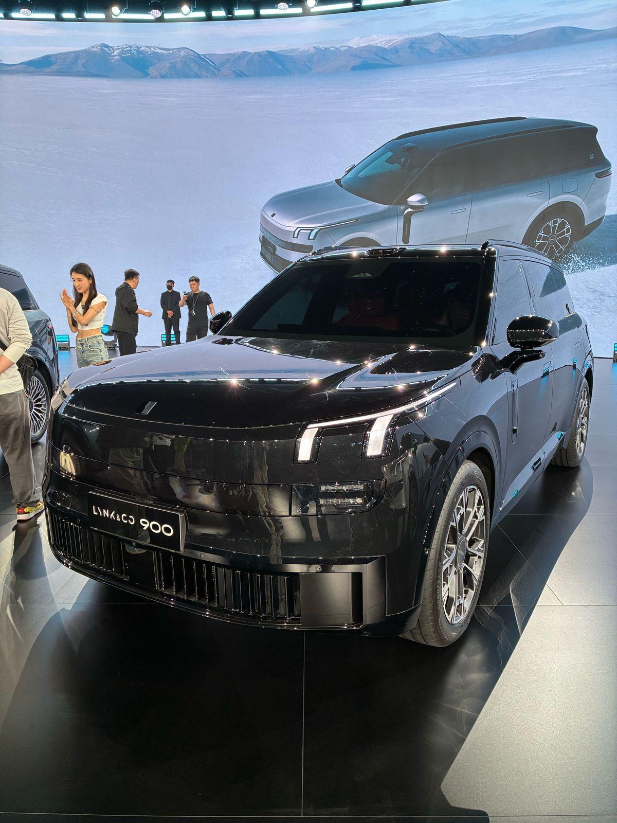 لينك اند كو 900 موديل 2026 هي السيارة الأفخم والأكبر في تاريخ العلامة "مواصفات وصور" لينك اند كو 900 موديل 2026 هي السيارة الأفخم والأكبر في تاريخ العلامة "مواصفات وصور" 15