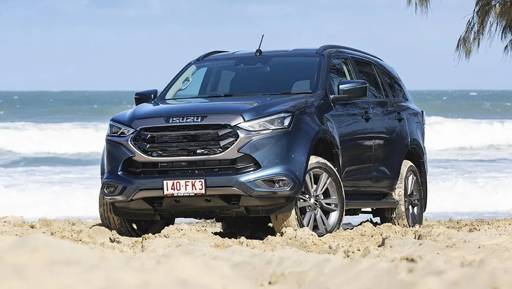 سعر ايسوزو MUX 2025 ومقارنة بين الفئات وأبرز التجهيزات لدى وكيلها مواصفات ايسوزو MUX 2025 من الخارج