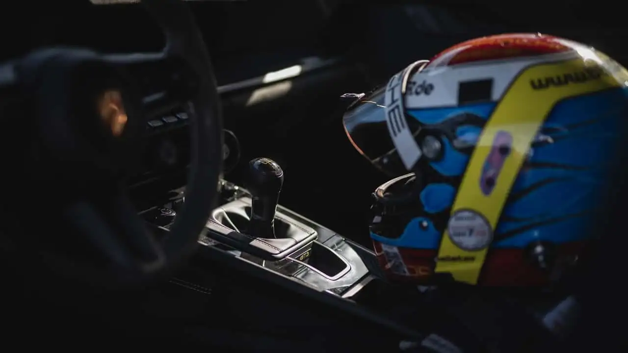 بورش 911 GT3 موديل 2025 هي أسرع سيارة ناقل يدوي في تاريخ مضمار نوربورغرينغ الشهير بورش 911 GT3 موديل 2025 هي أسرع سيارة ناقل يدوي في تاريخ مضمار نوربورغرينغ الشهير 2